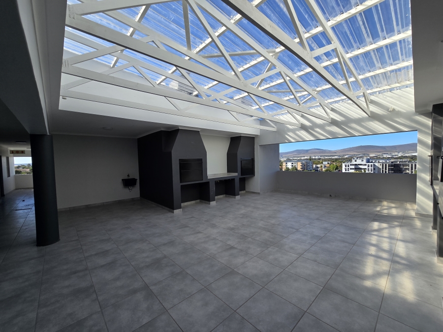 To Let 1 Bedroom Property for Rent in Table View Western Cape